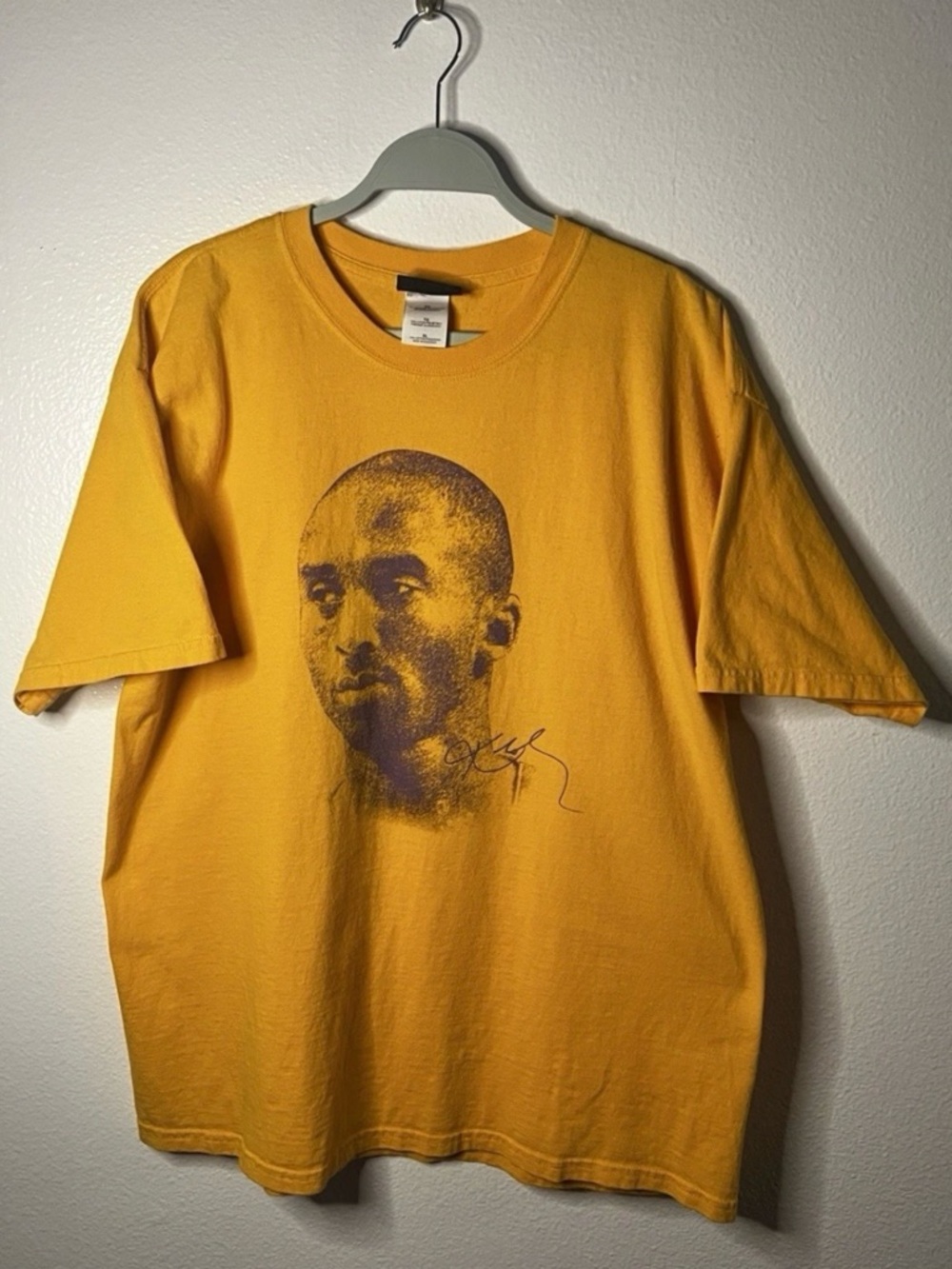VINTAGE KOBE 81 POINTS EXCLUSIVE COLLECTION SHIRT